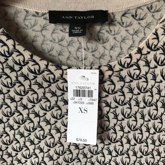Ann Taylor crewneck sweater - Picture 2 of 6